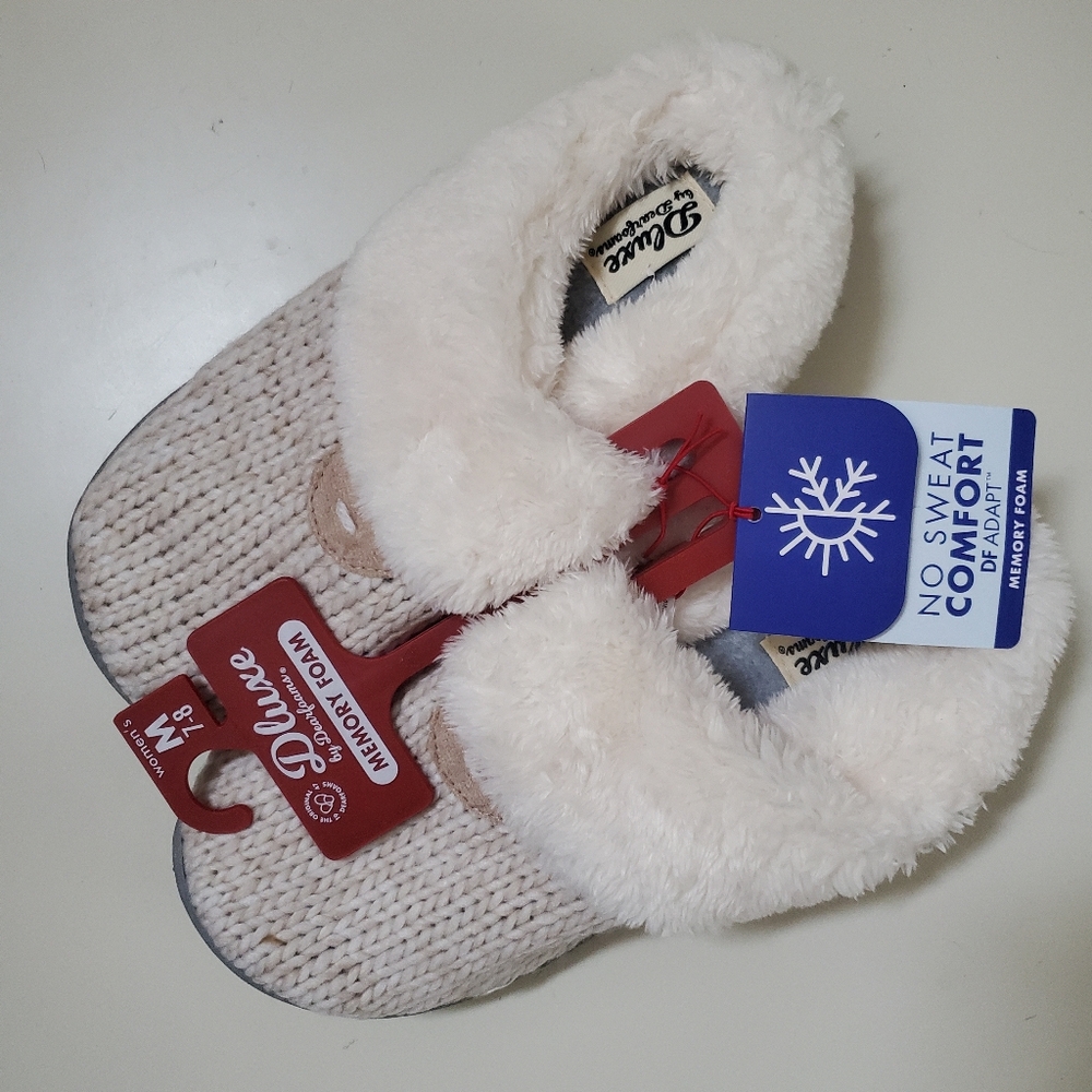Dearfoam Dluxe neutral slippers